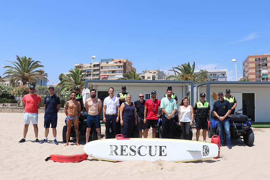 El Ayuntamiento de Sagunto realiza un simulacro de salvamento en la playa de Puerto de Sagunto