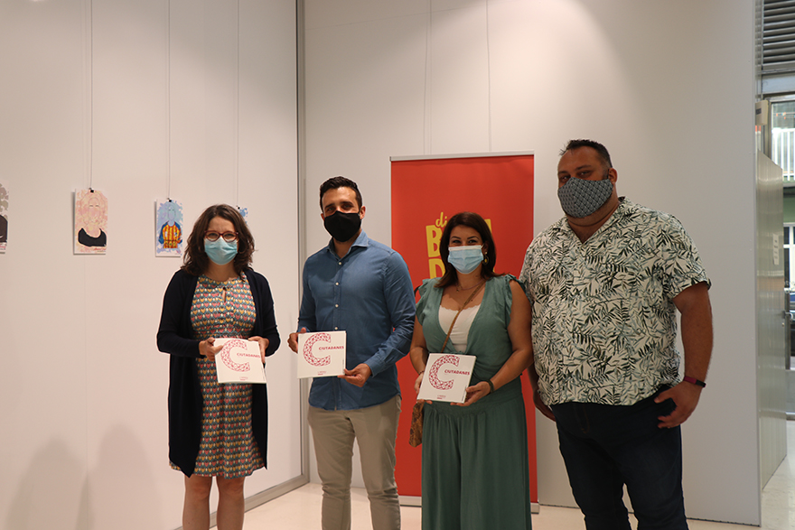 Albert Llueca presenta la compilación de reseñas de mujeres de Sagunto 'Ciutadanes Volum I'