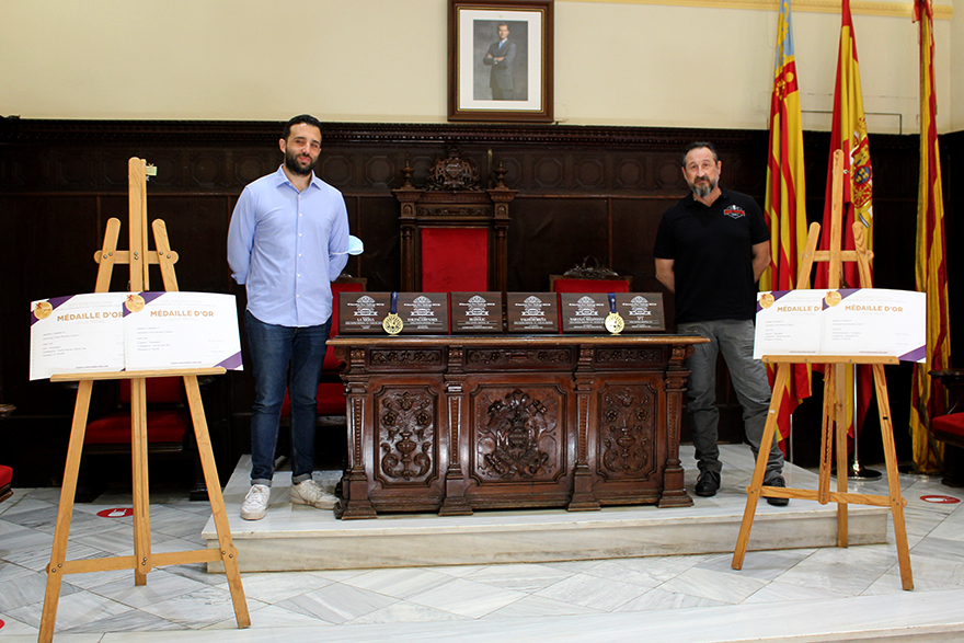 El Ayuntamiento de Sagunto recibe a la cervecera Cosa Nostra Brewing Co. por su éxito en los diversos concursos internacionales durante sus tres años de trayectoria