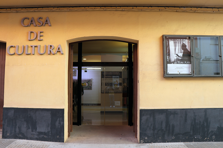 La Cochera Cabaret representa la comedia 'Un secreto a voces' este viernes 18 de octubre 