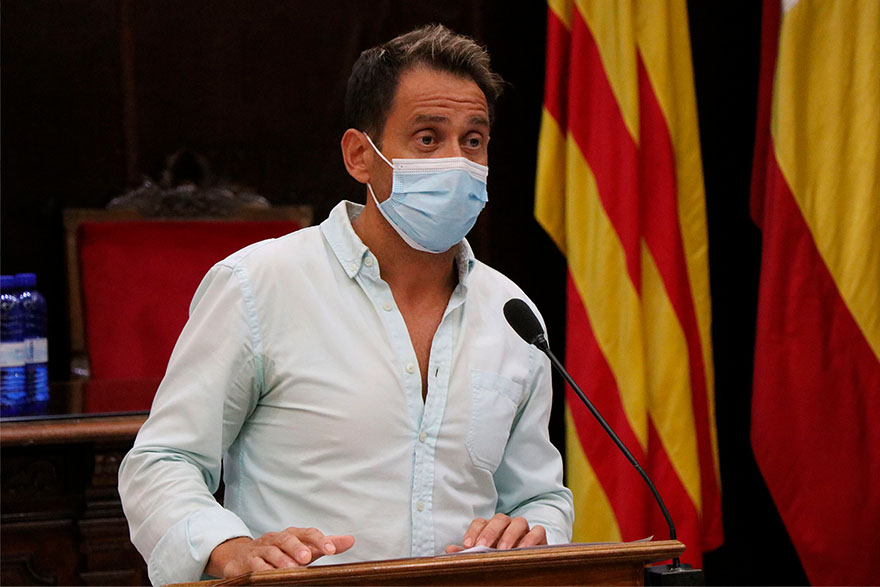 El Pleno del Ayuntamiento de Sagunto insta a la Conselleria de Educación a incorporar a las escuelas más personal de administración y servicios