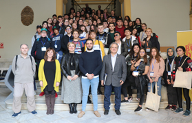 El alcalde de Sagunto recibe a más de 80 participantes en el programa Erasmus + del IES Jorge Juan