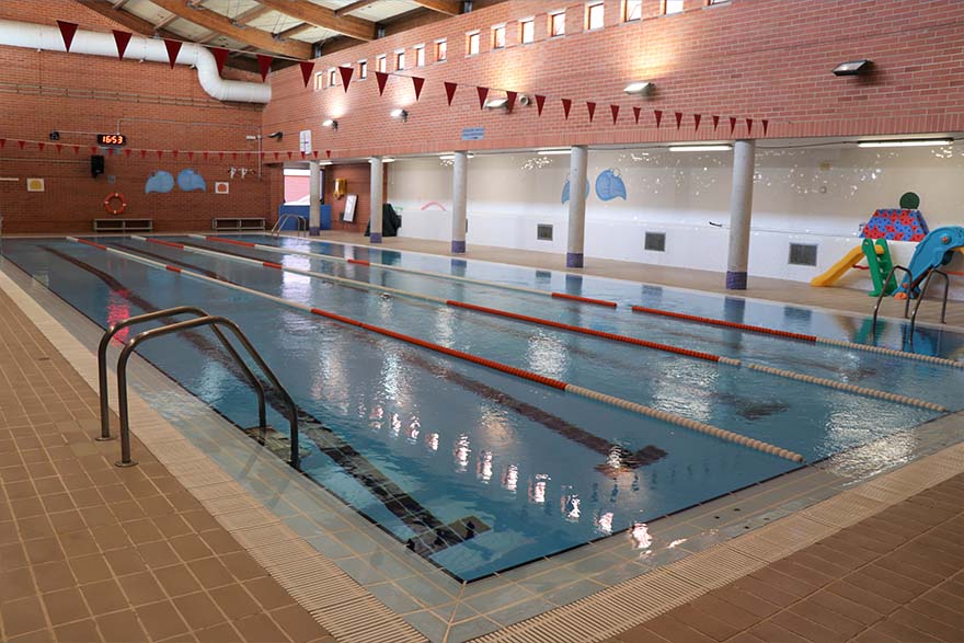 El Ayuntamiento de Sagunto fomentará la eficiencia energética de la piscina de la Casa de la Juventud y favorecerá la integración social de colectivos vulnerables de esta zona de la ciudad