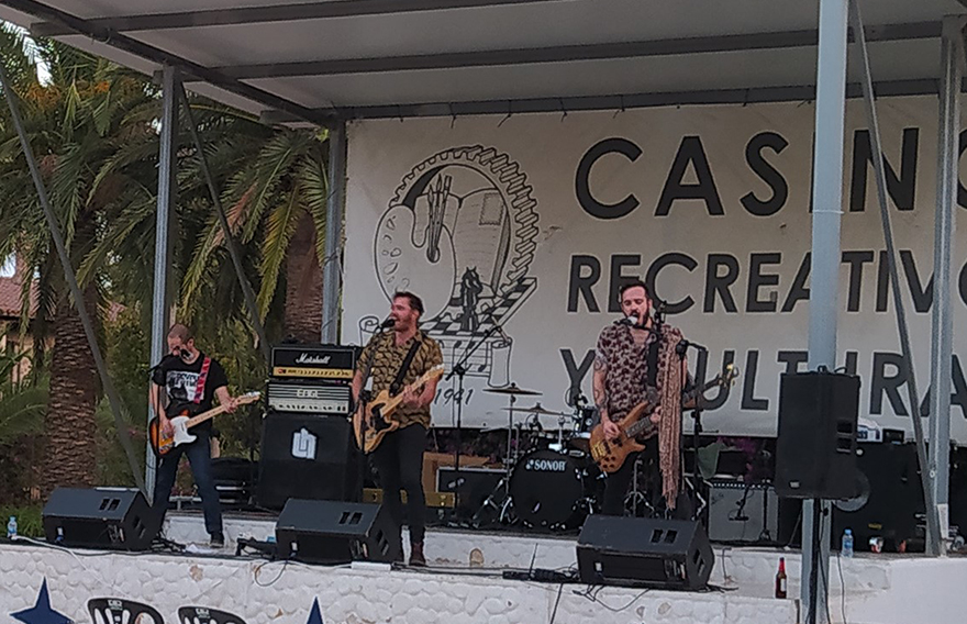 Cerca de 400 personas asisten a los conciertos del Morvedre Rock 2020