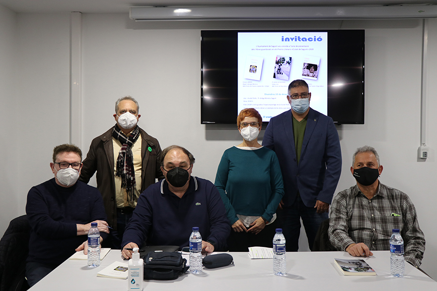 Los autores de los libros ganadores de los Premios Literarios Ciutat de Sagunt 2020 presentan sus obras