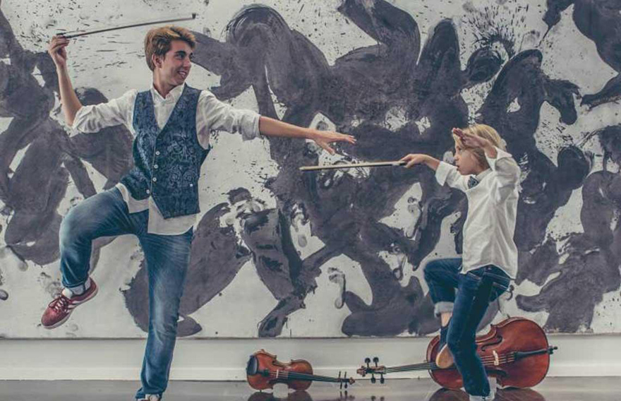 El Mario Monreal acoge el concierto en familia ‘Desconchertantes’ de los Violincheli Brothers