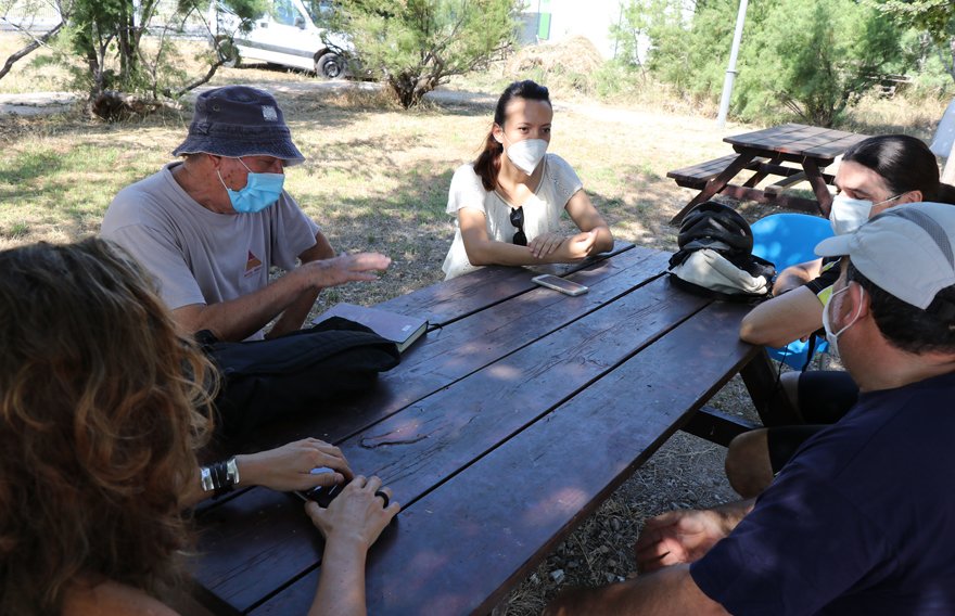 La concejala y presidenta del Consell Local Agrari se reúne con miembros del CEAMCV y de Acció Ecologista-Agró