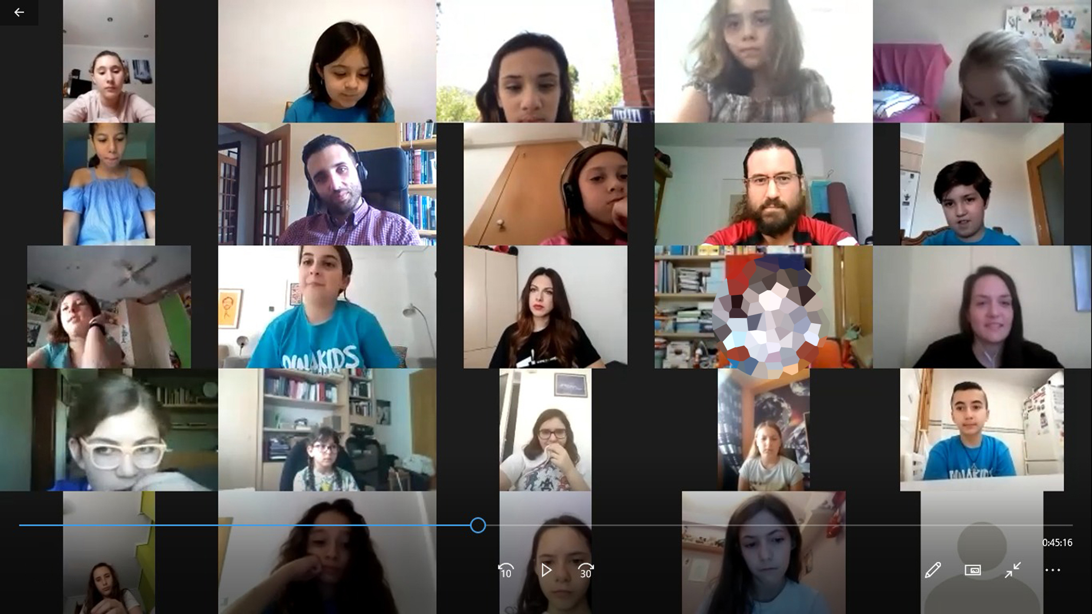 El alcalde de Sagunto y el concejal de Juventud e Infancia se reúnen vía telemática con el Consejo Municipal de Infancia y con el grupo de dinamización Dinakids