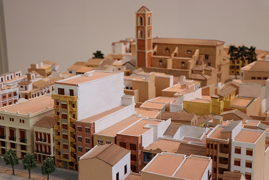 Maquetas de la ciudad y pintura para la recta final de la programación cultural de septiembre en el Mario Monreal y la Casa de Cultura