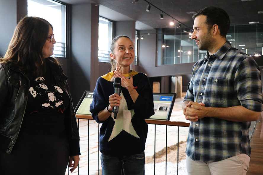 La maquilladora local Nelly Guimaras,  nominada a los Emmy 2023, recibe el reconocimiento del Ayuntamiento de Sagunto