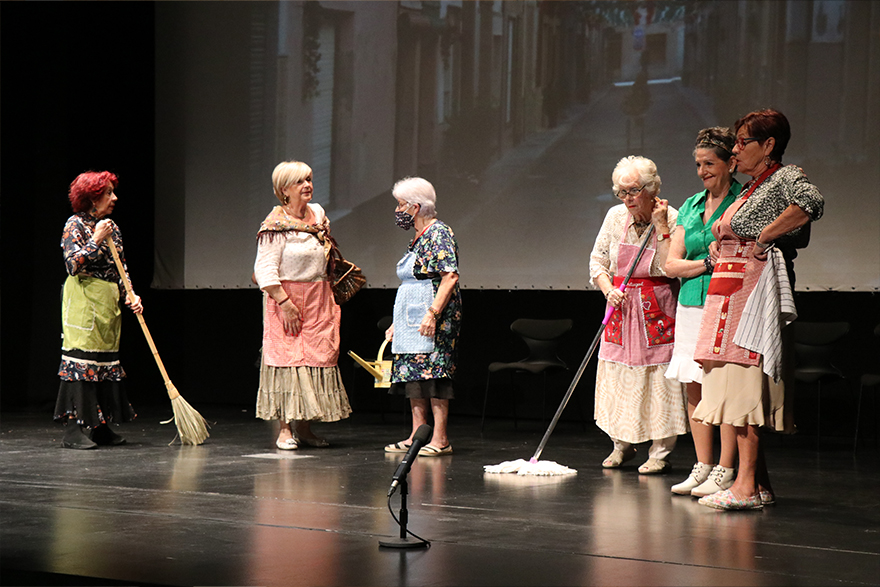 Sagunto ha reivindicado este viernes los derechos y las aportaciones a la sociedad de las personas de edad con motivo del Día Internacional de las Personas Mayores