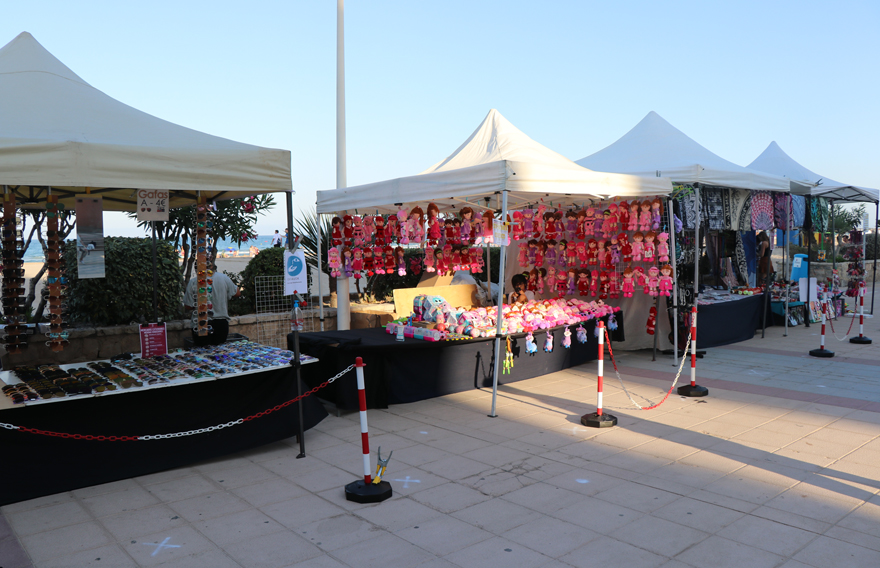 El paseo marítimo acogerá el mercado artesanal durante el puente de octubre