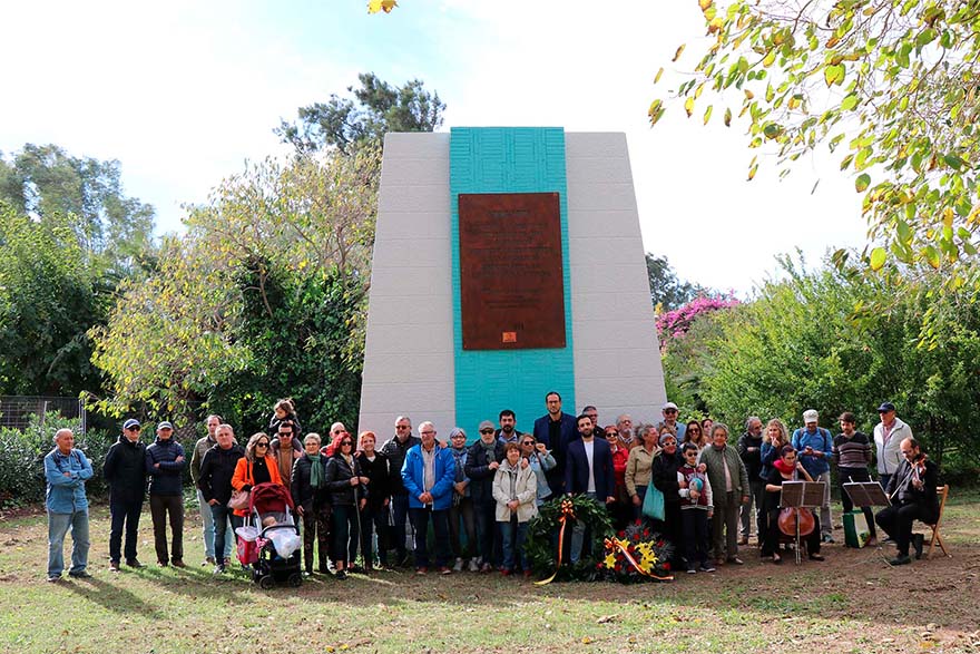 El Ayuntamiento clausura las I Jornadas de Memoria Histórica y Democrática de Sagunto con la resignificación de un antiguo monolito franquista